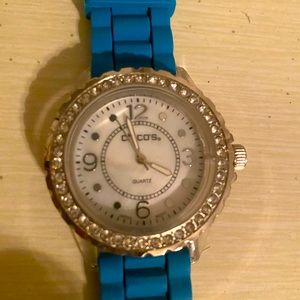 chicos watch mother pearl good condition